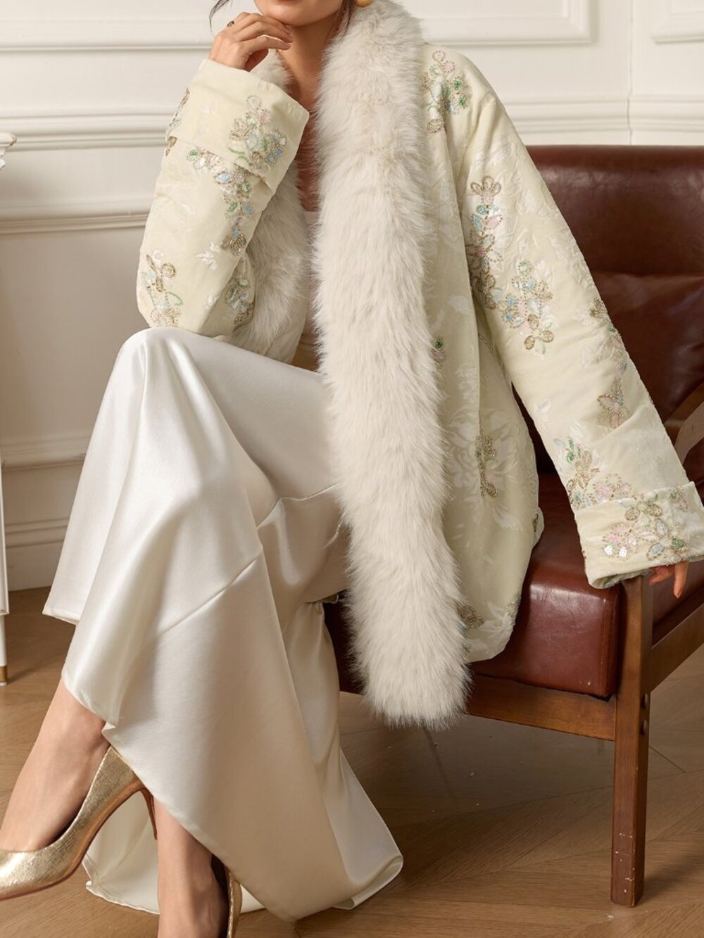 Beige Elegant Women's Velvet Embroidered Drop Shoulder Jacket